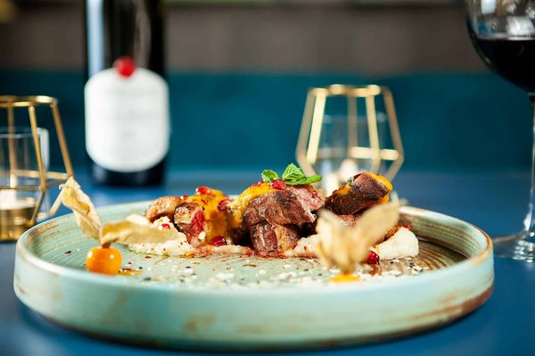 Comment réussir une tarte tatin à la mangue caramélisée pour une touche exotique ?